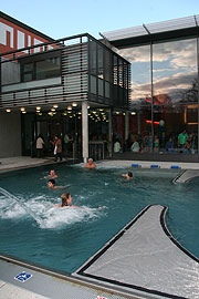 neu: Wellnessbecken mit Dtrömungsbereich (Foto: MartiN Schmitz)